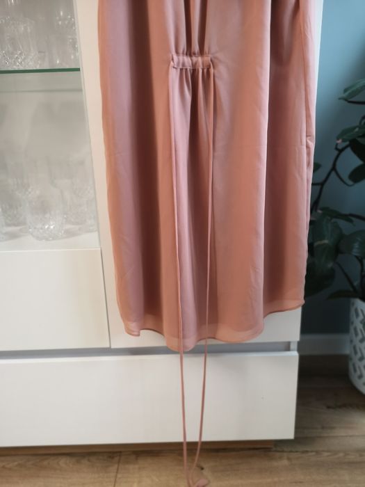 Sukienka damska xl 42 H&M hm pudrowy róż prosta elegancka z dekoltem w