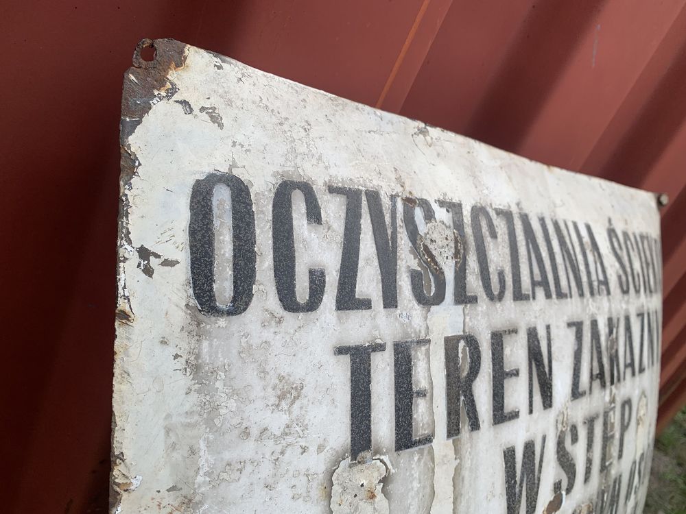 Stara emaliowana tablica informacyjna