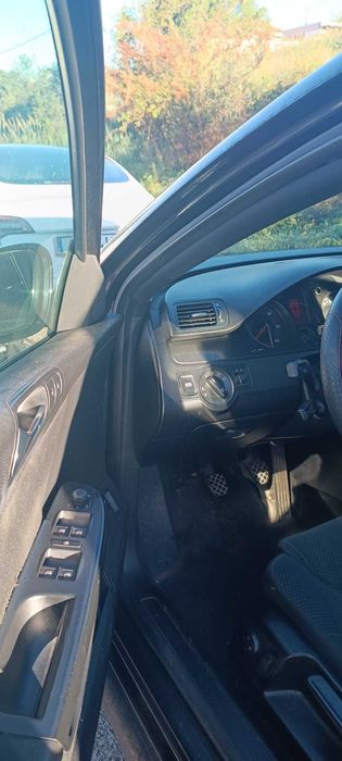 Volkswagen Passat B6 com motor 1.9 130cv