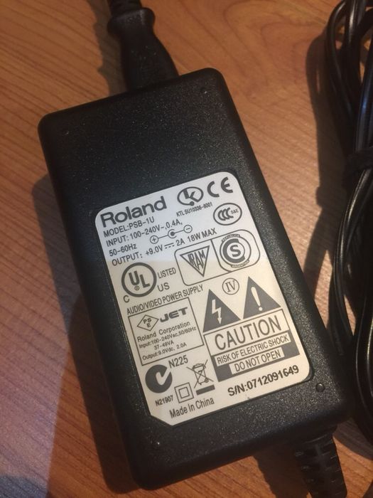 Gravador Digital Portátil Edirol by Roland R-44 “Field Recorder”
