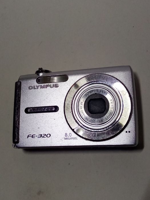 Фотоаппарат Olympus FE-320  SP-500 UZ