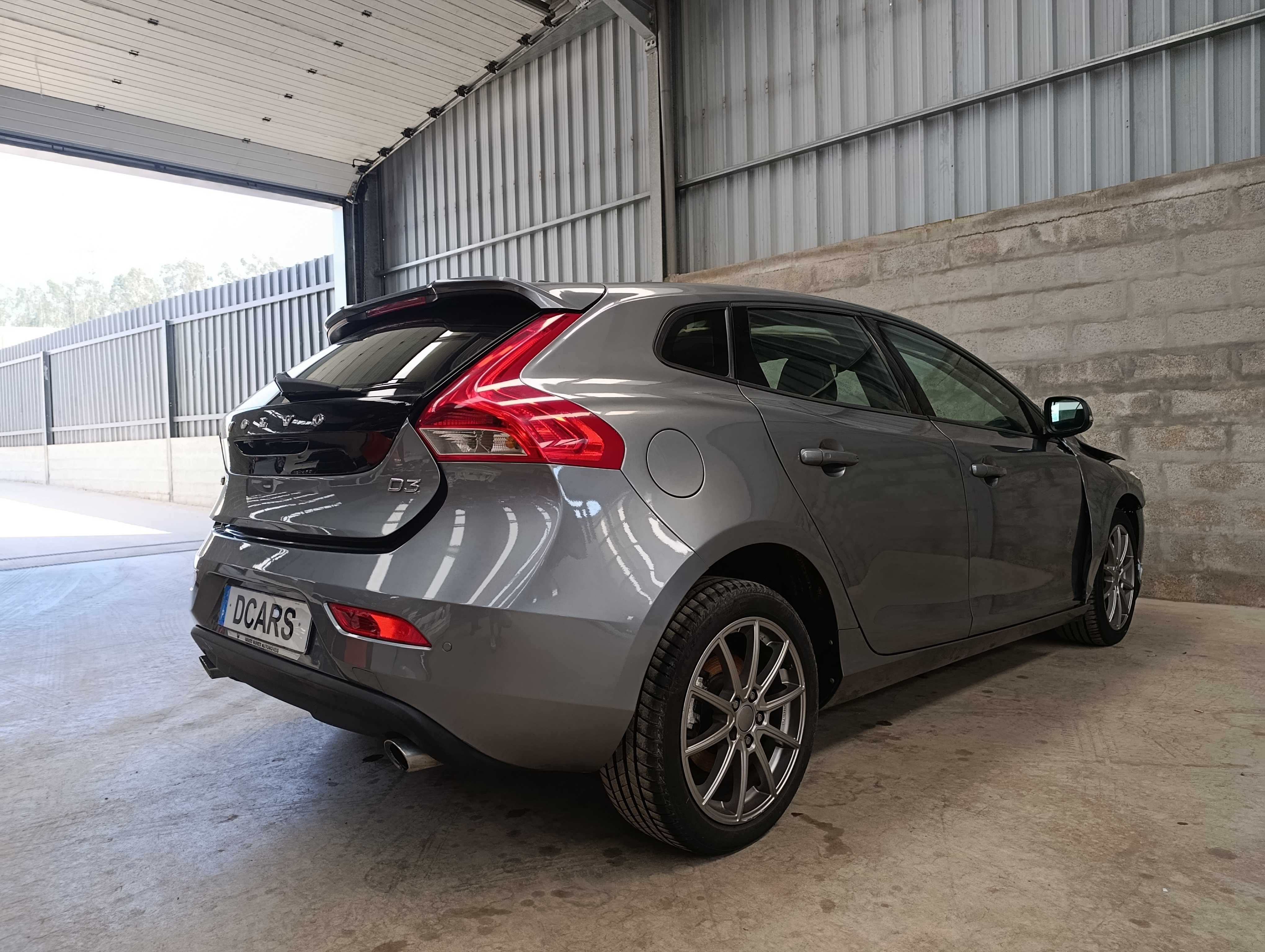 VOLVO V40 2.0 D3 - CX. AUTO