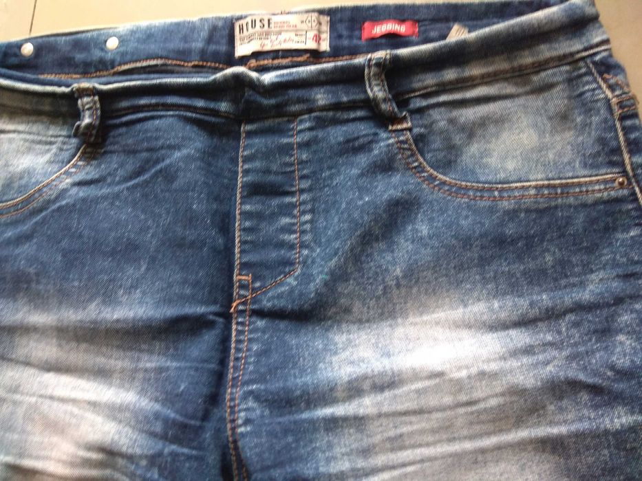 HOUSE jegging jeans marmurki guma w pasie do 106cm
