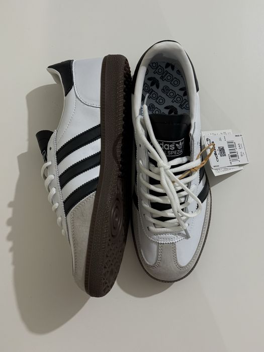 Adidas Spezial preto e branco
