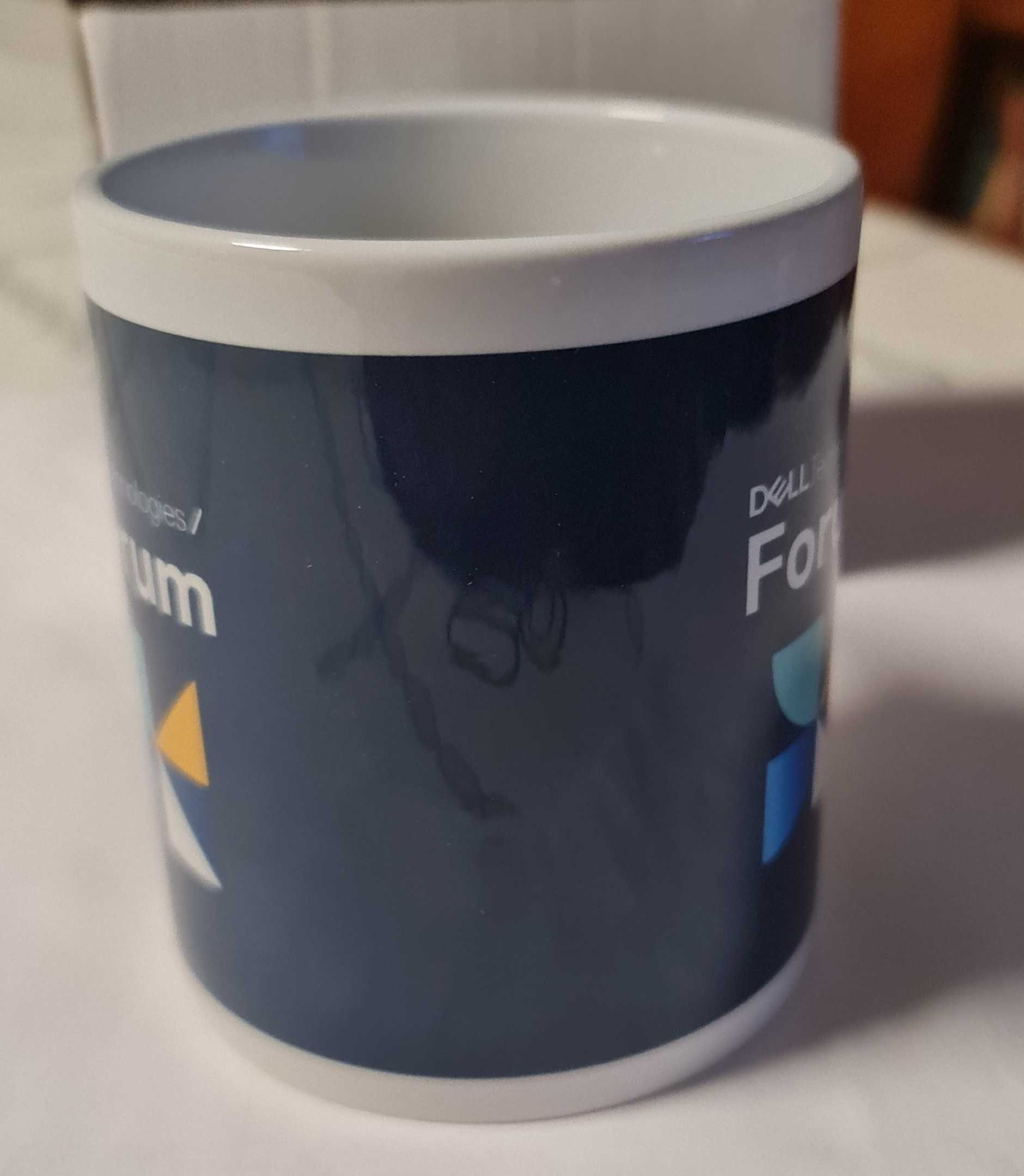 Caneca Dell Technologies Forum nova a estrear