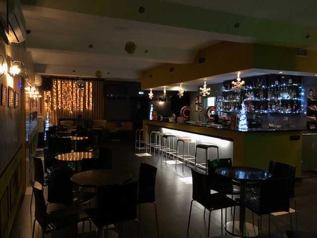 oportunidade - equipamentos e mobiliário de estabelecimento comercial