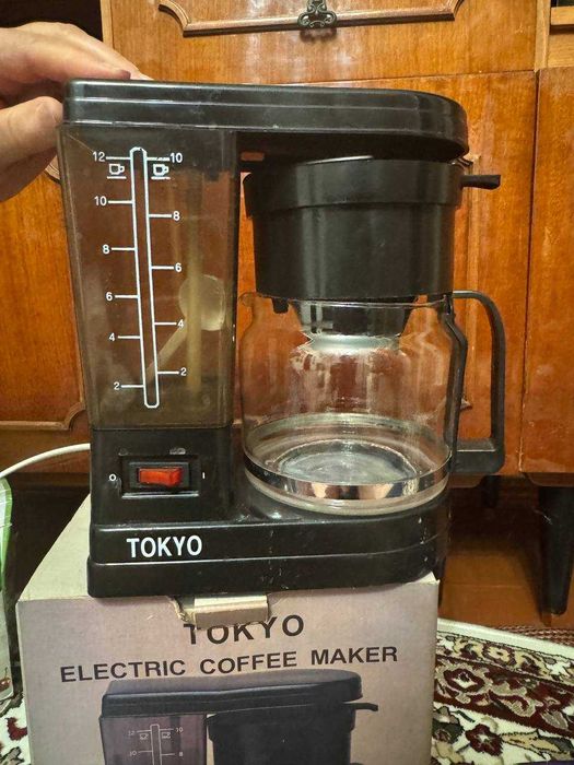 стара японська кавова машина все  працює