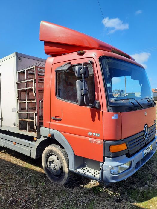 Camião Mercedes Atego