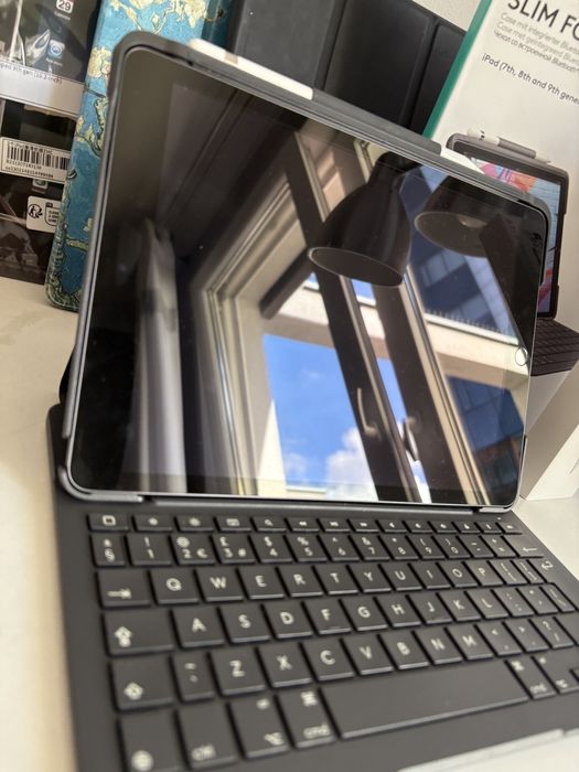 Tablet Apple iPad 10.2 (9. gen) 64gb+Apple Pencil+Logitech Slim Folio
