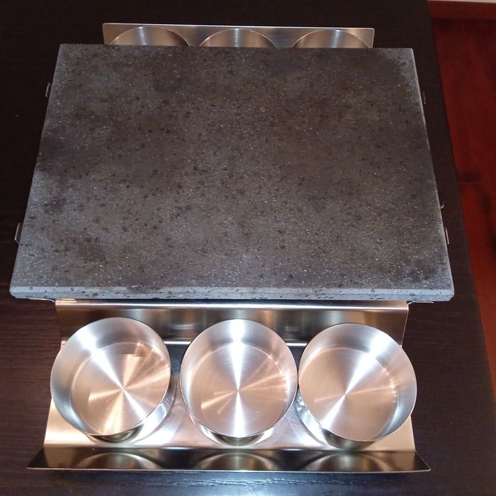 Grelhador de pedra vulcânica para mesa