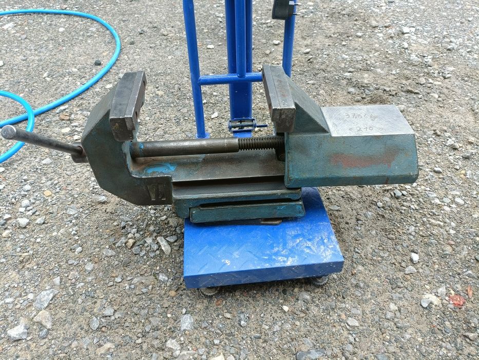 Imadło stołowe warsztatowe 150 mm z obrotnicą 38kg, sprawne w 100%