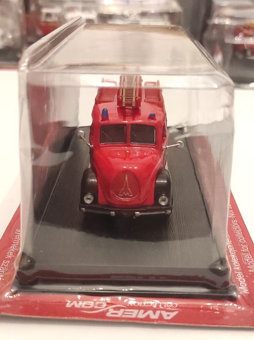 Model w skali 1:64 Magirus-Deutz Mercur TLF16 Germany 1961 (M15)