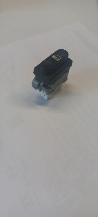 Кнопка центральногр замка Qashqai Кашкай j10