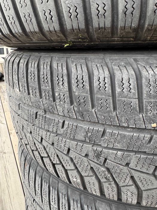 Oryginalne alufelgi Audi 16" z oponami zimowymi Hankook - komplet