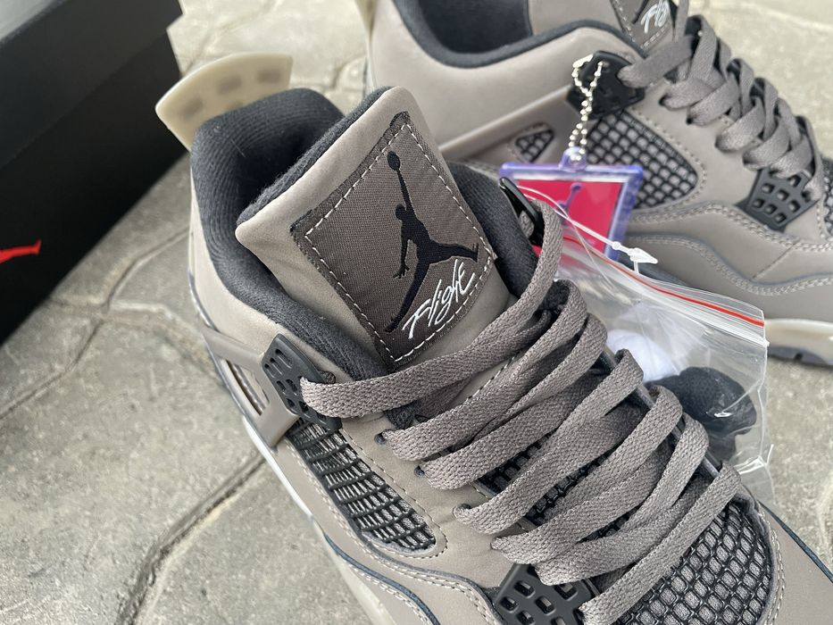 Jordan 4 Retro “Cave Stone” в наявності