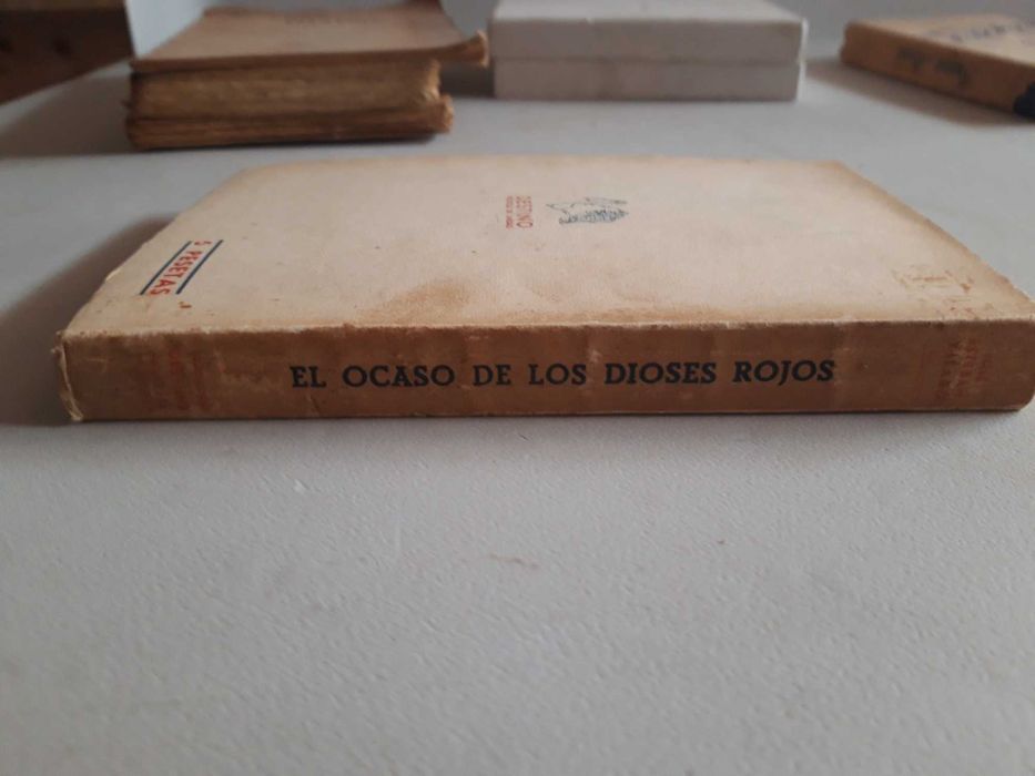 Livro Ref Cx B - El ocaso de los dioses rojos