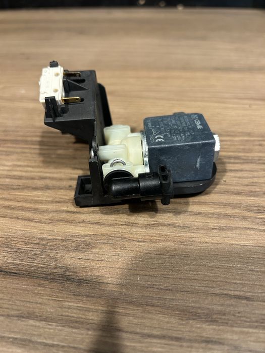 Delonghi Magnifica esam elektrozawór