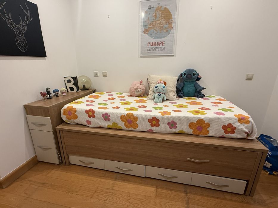 Cama de solteiro dupla