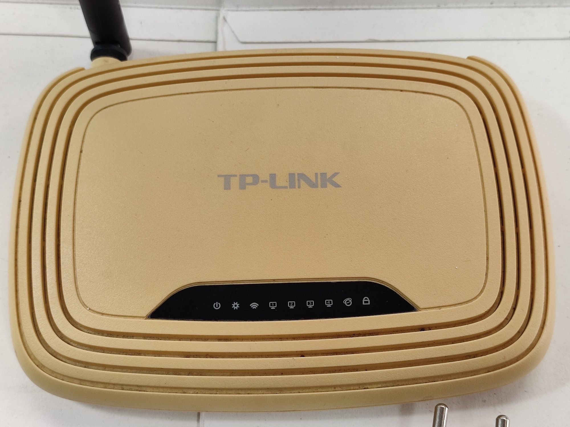 Роутер TP-Link TL-WR740N