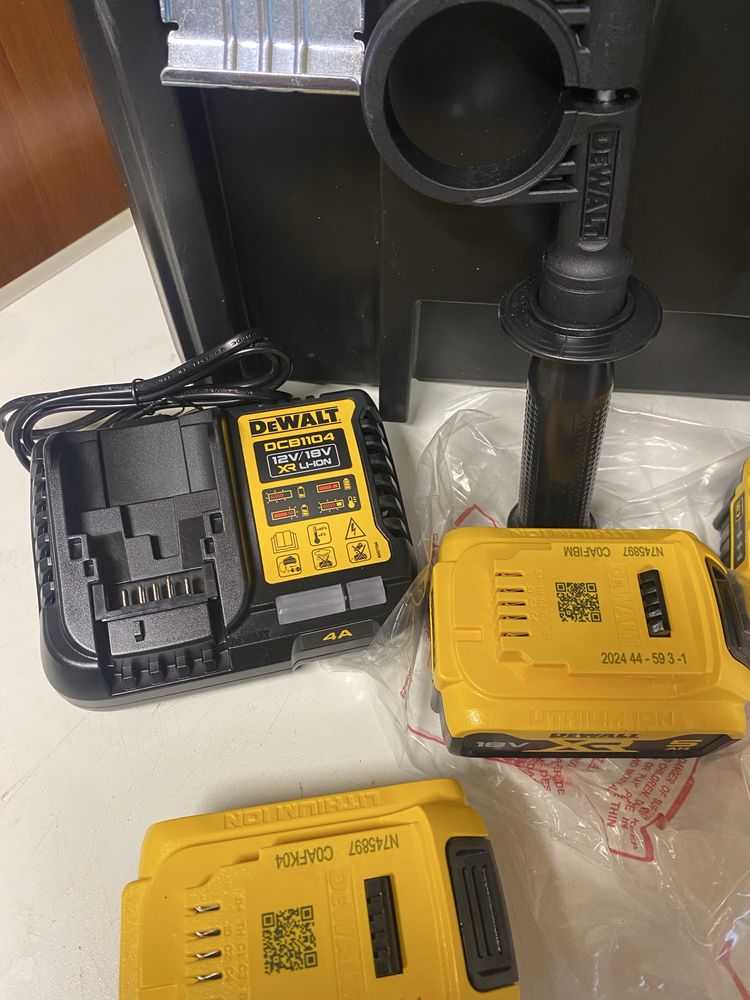 Wiertarko-wkretarka dewalt dcd996P3 3 akumulatory 5 Ah oryginalna