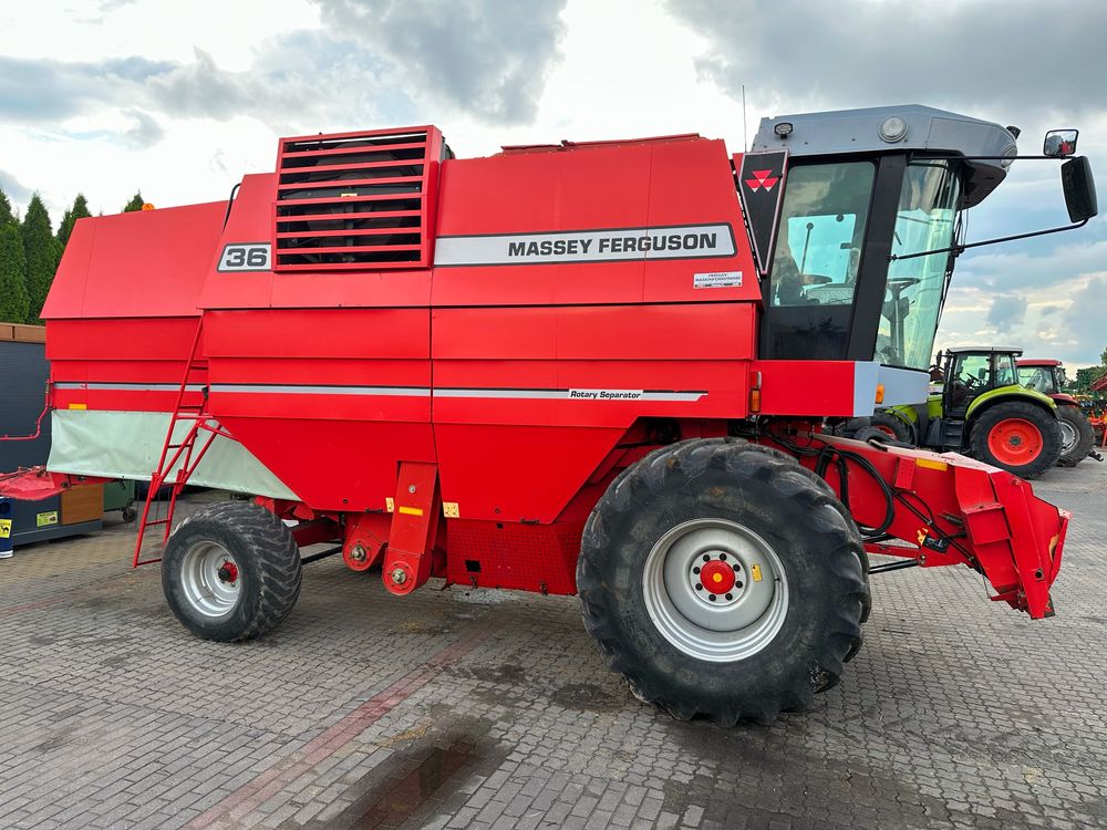 Kombajn zbożowy Massey Ferguson 36 RS 1999r.  heder Powe Flow