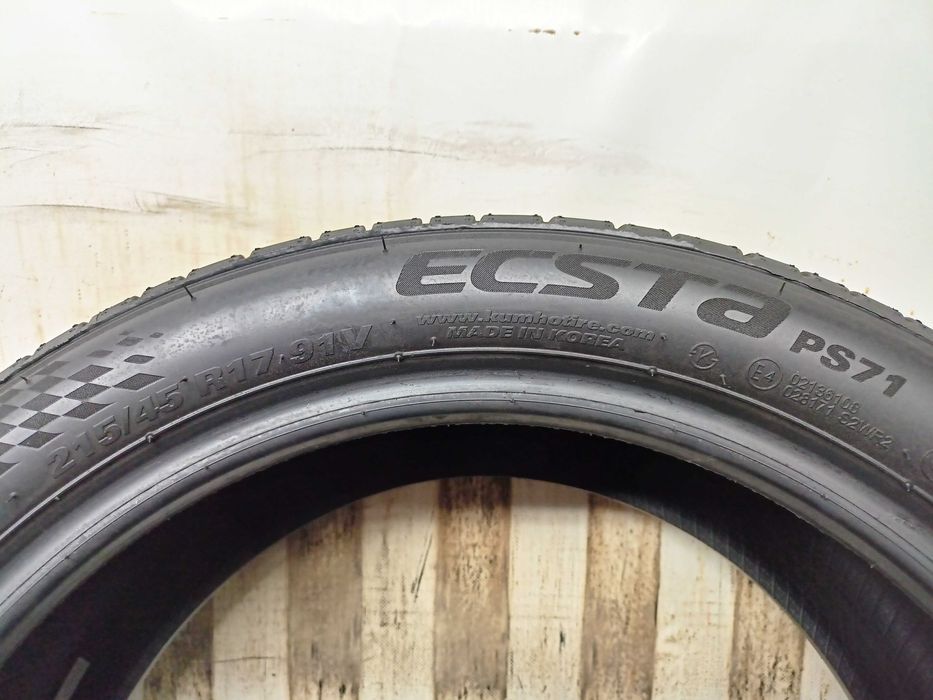 Kumho Ecsta 215/45/17 24r. 91V 2x6,6mm 2x6,5mm (5393)