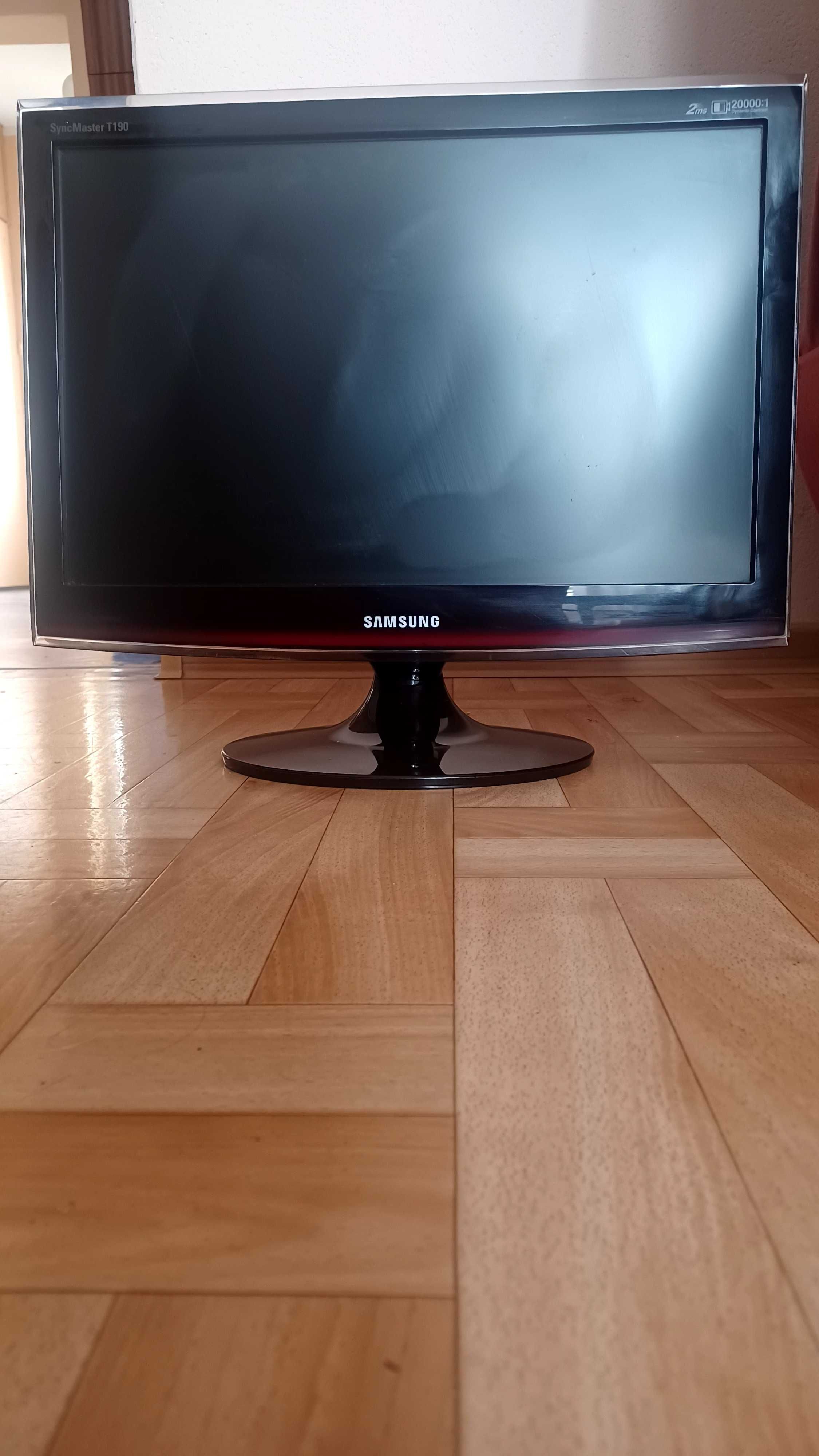 Monitor do komputera firmy  SAMSUNG