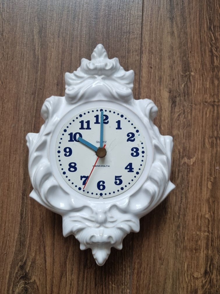 Zegar vintage Mera Poltik ceramiczny na ścianę biały działa