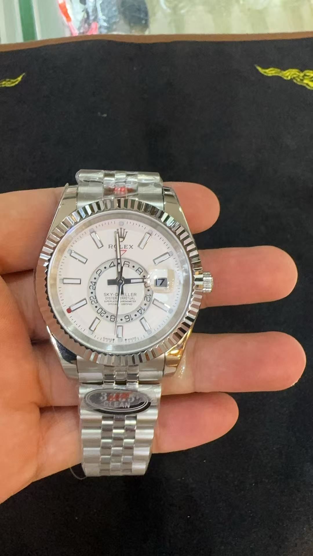 Rolex com caixa e certificado