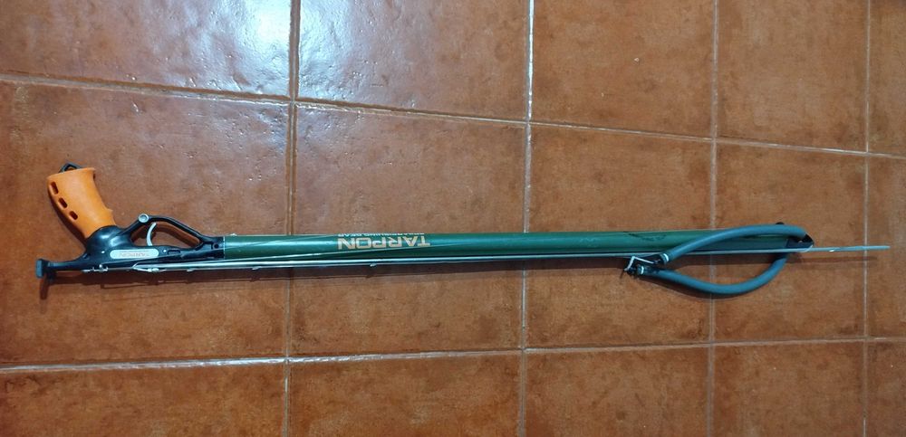 Arma de pesca submarina tarpon 85 cm como nova