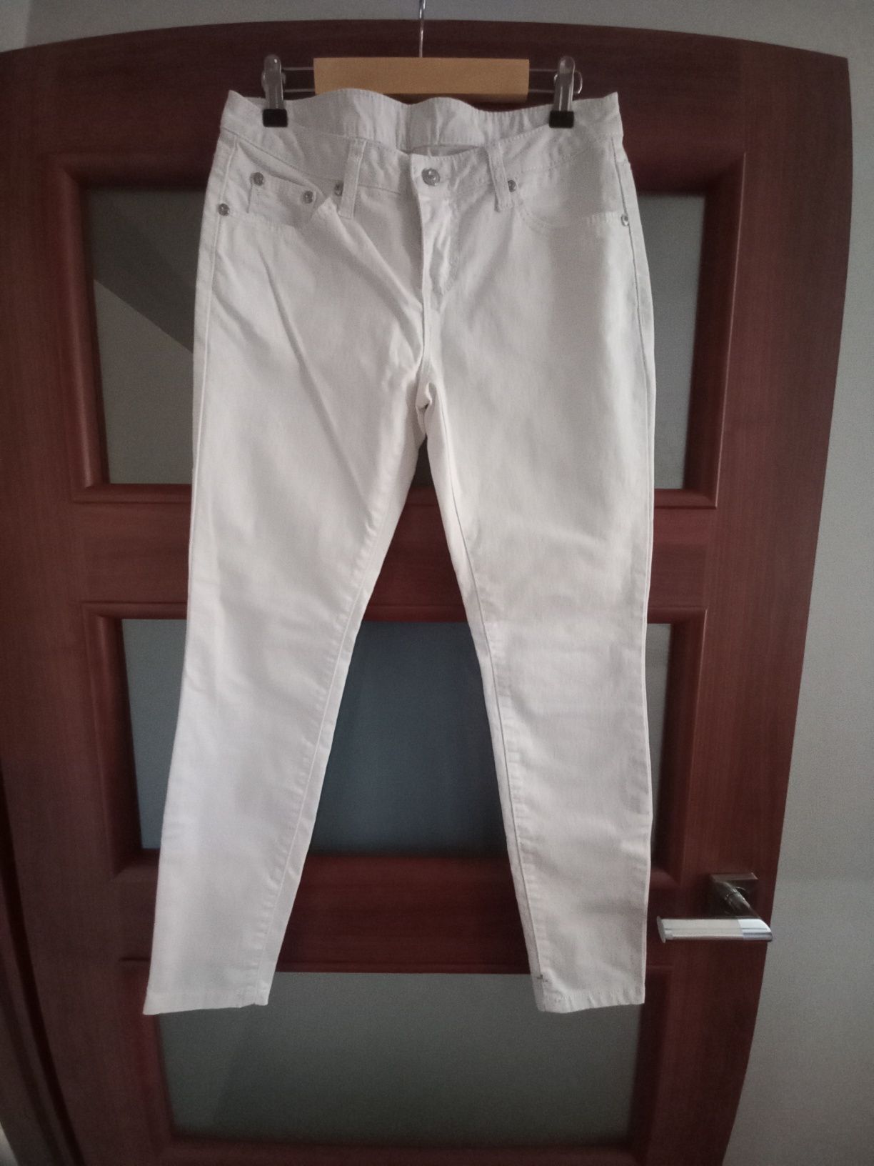 Spodnie jeansy białe  z bonprix. Rozm 36.