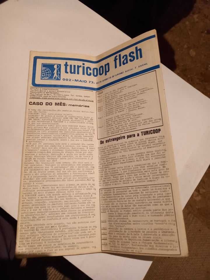 2 revistas '' turicoop flash'' , maio e julho 1977