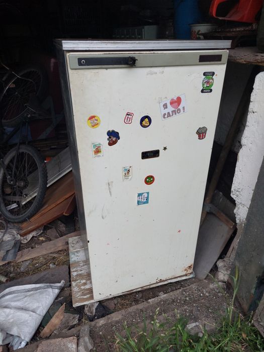 Продам корпус холодильника.