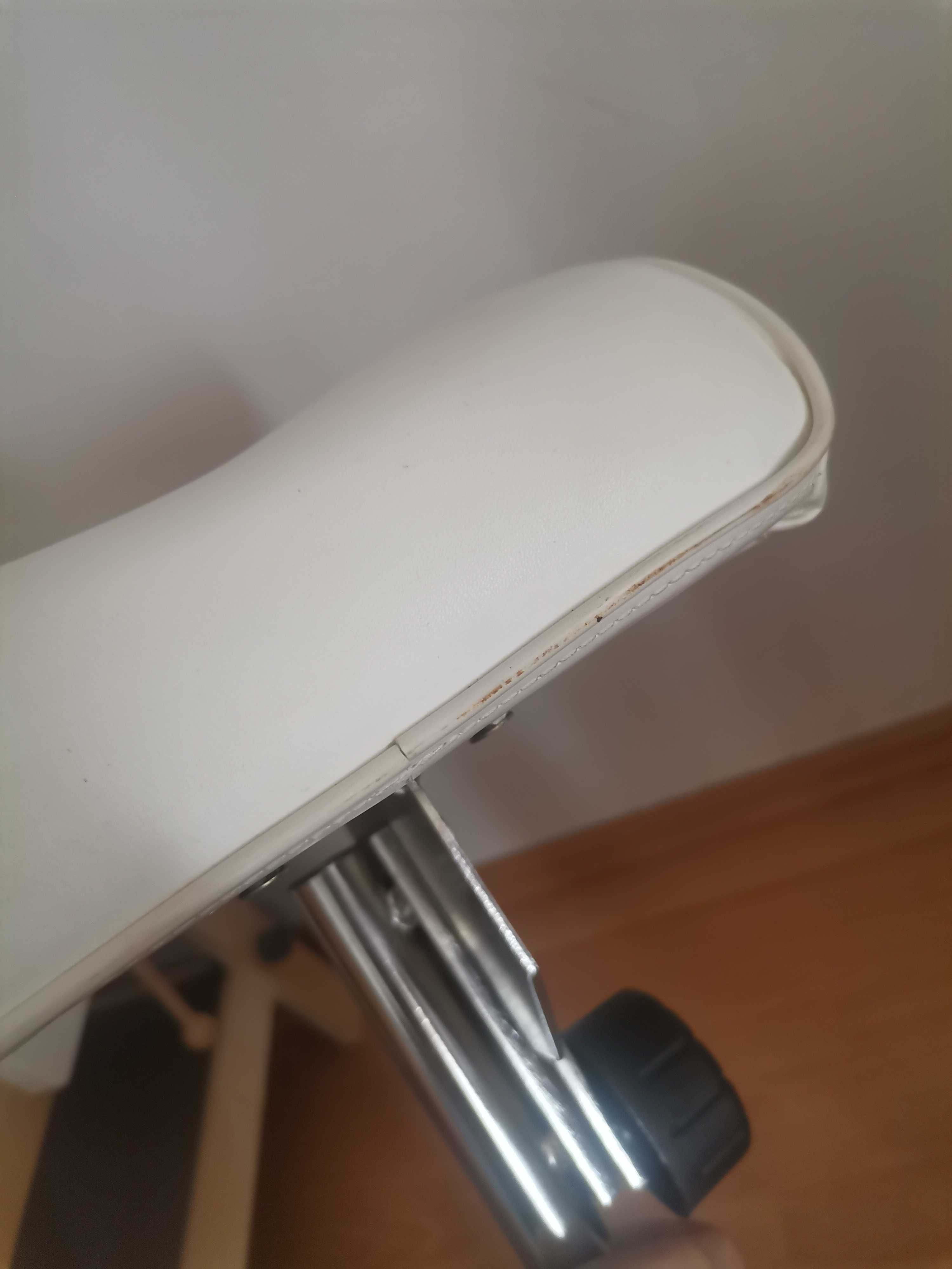 Podnóżek do pedicure wąski  mini Biomak