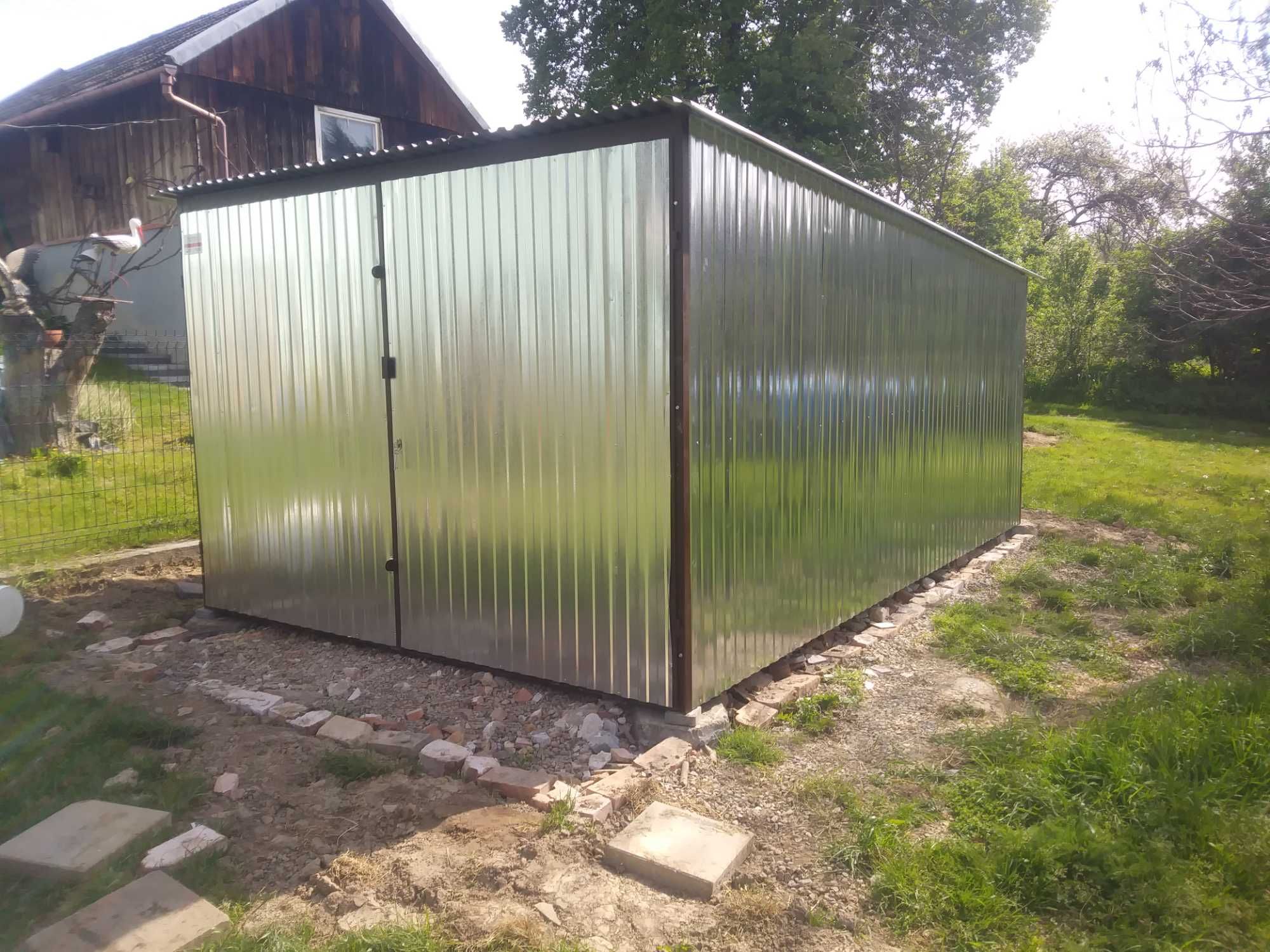 Garaż blaszany 2x3