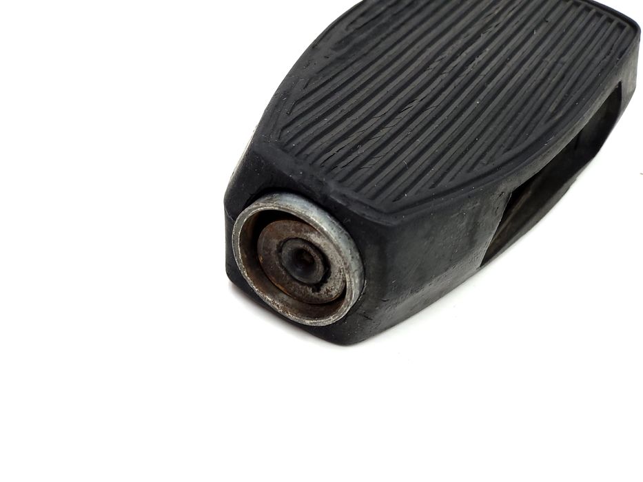 Pedał prawy gumowy ZZR Romet Wigry Karat Flaming Komar Duet PRL