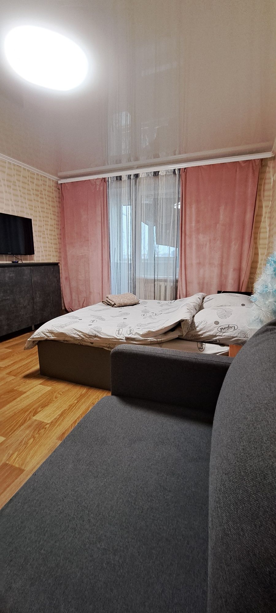 Подобова та погодиннаквартираСонячна галерея, Тисячка 4 місця