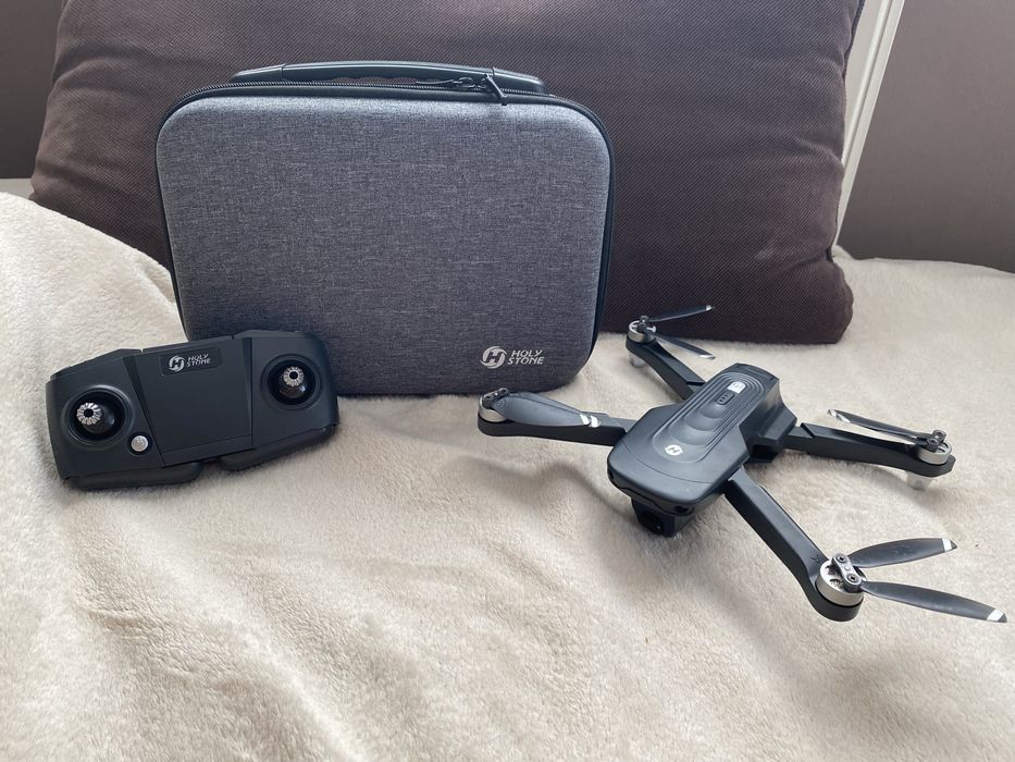 Dron Holy Stone z pilotem i etui