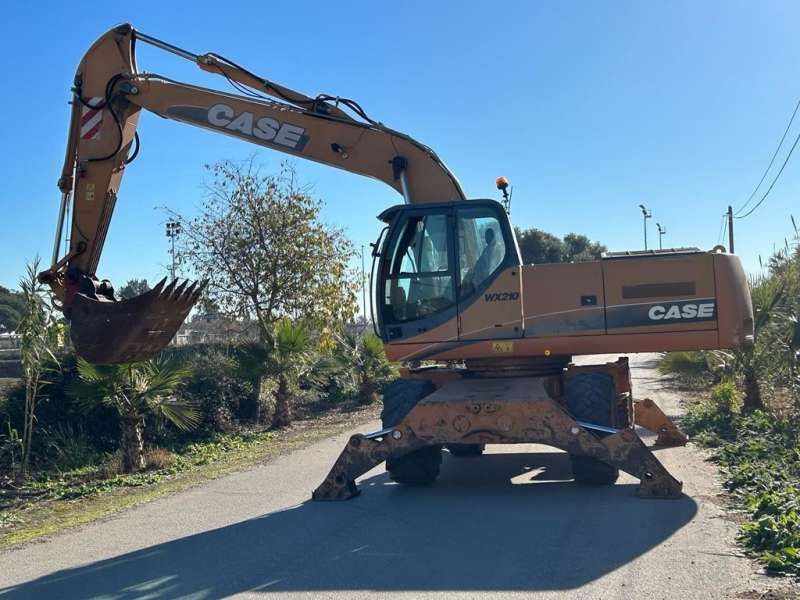 Escavadora Com Rodas CASE WX210