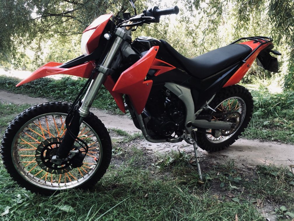 Продам Loncin 250