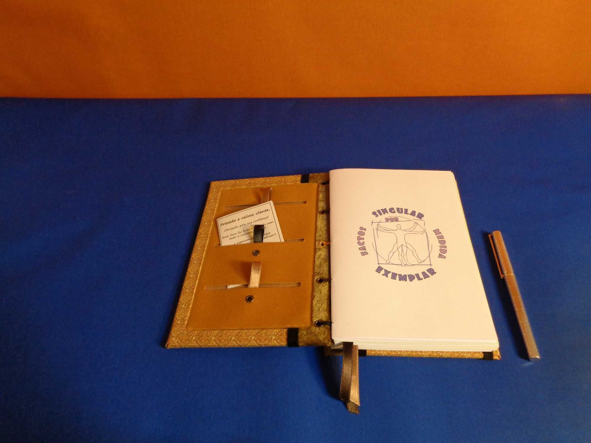 Caderno A5 de Costura Copta. Feito à mão. Hiper resistente e flexível.