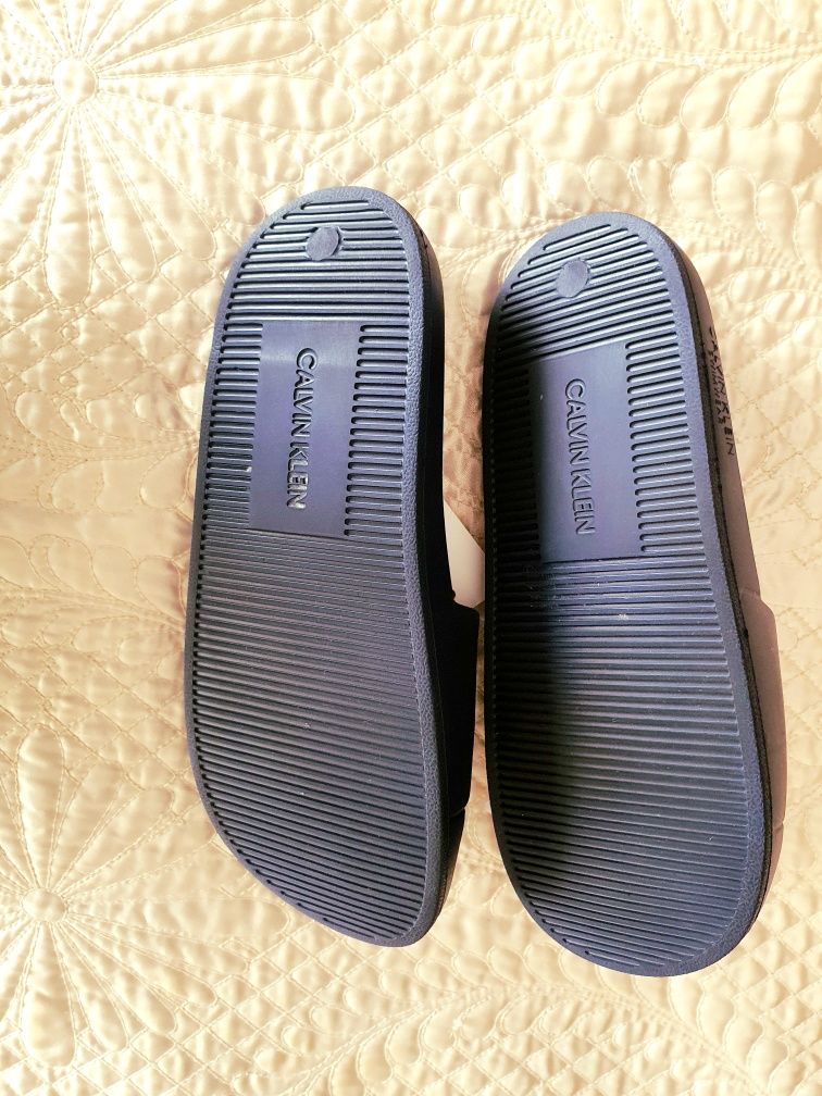 Calvin klein pool slides chinelos 33 novos