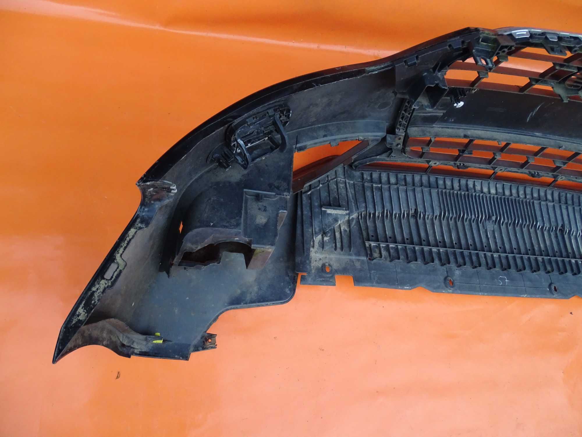 Audi A4 B8  8K0 LIFT 11-15  zderzak przód, osłona płyta pod zderzak