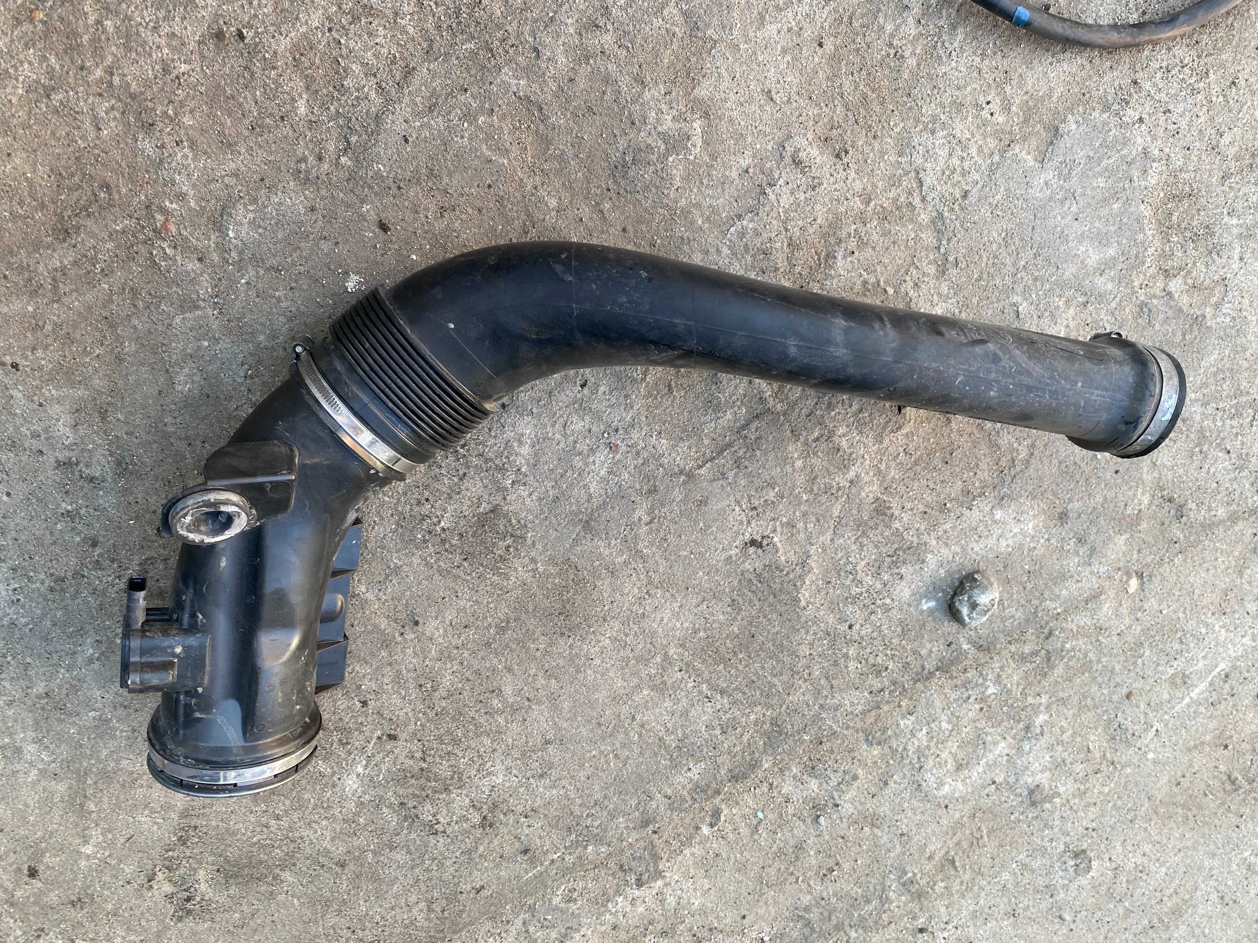 Rura Wąż Powietrza Kanał Bmw E70 F15 X5 X6 F25 X3 F26 F01 F12 3.5i N55