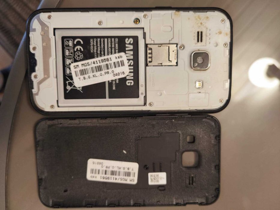 Telefon SAMSUNG Galaxy J1