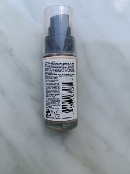 Revlon Colorstay Podkład do twarzy cera normalna lub sucha SPF20 IVORY