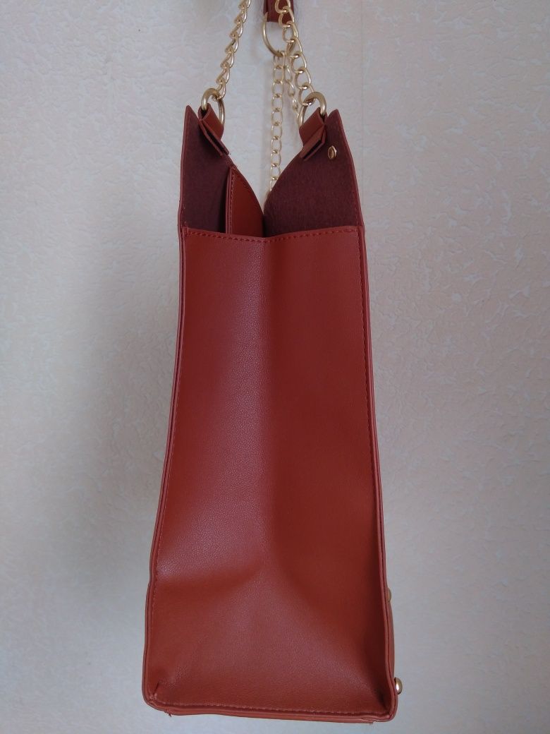 Женская сумка из экокожи цвет терракотовый.