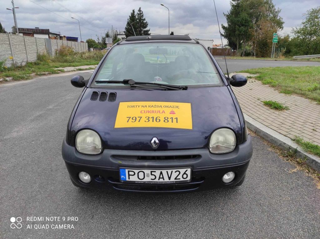 Renault Twingo AUTOMAT zimowe opony nowe Klima właścicielka 5lat skóry