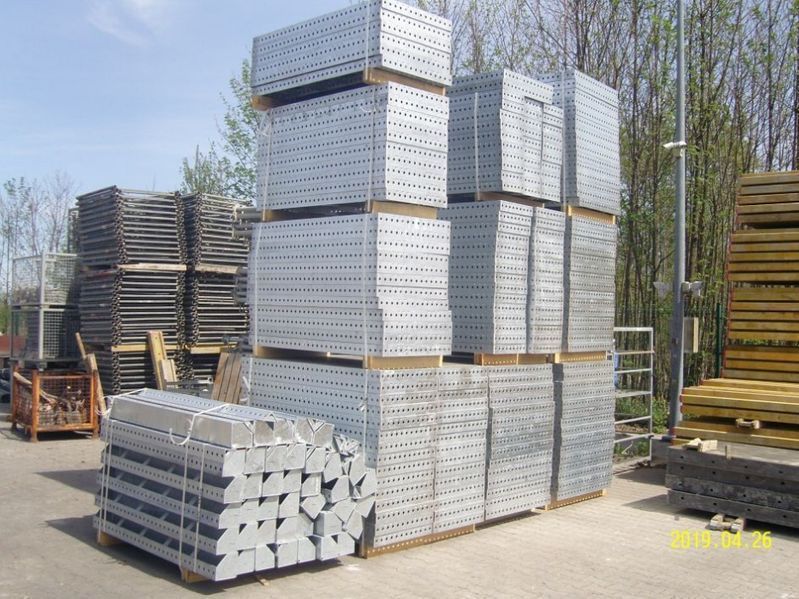 Szalunki ścienne 148 m2 lekkie Tekko fundamentowe