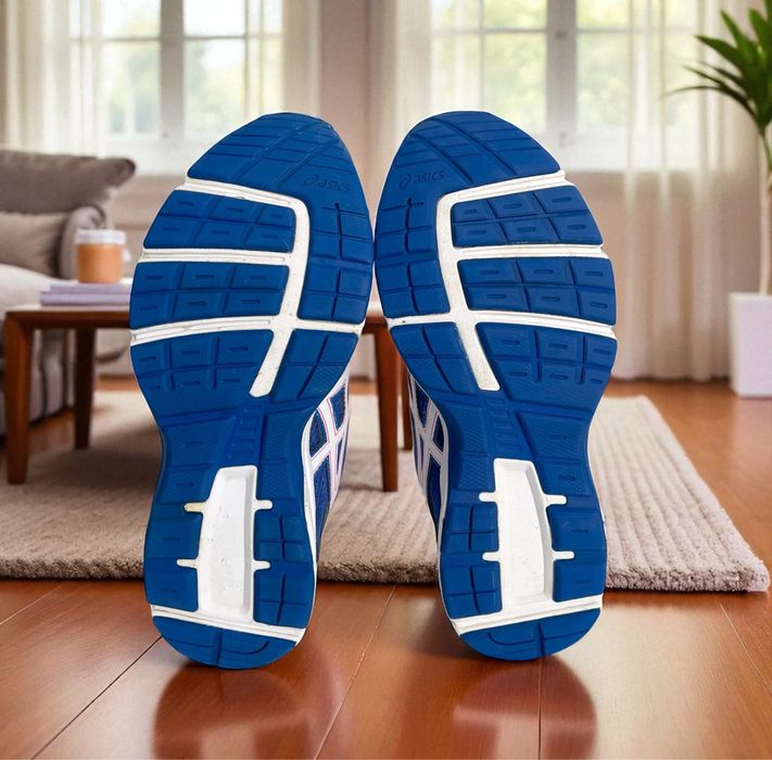 Кросівки asics для дівчинки 33,5 розміру